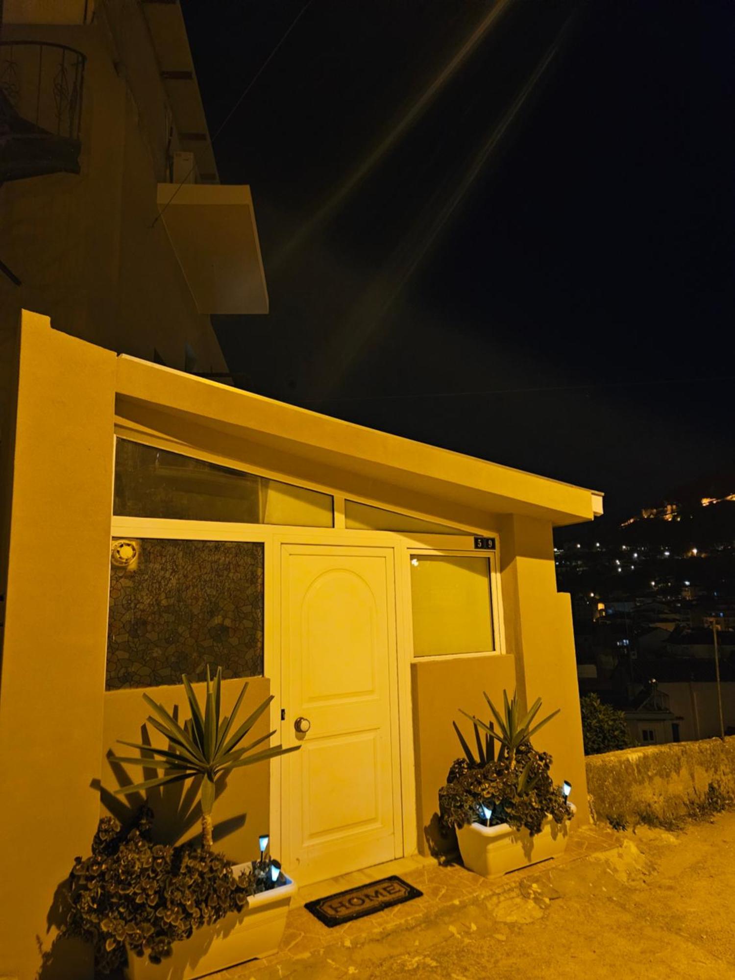 Με Θέα Το Κάστρο Appartement Nafpaktos Buitenkant foto