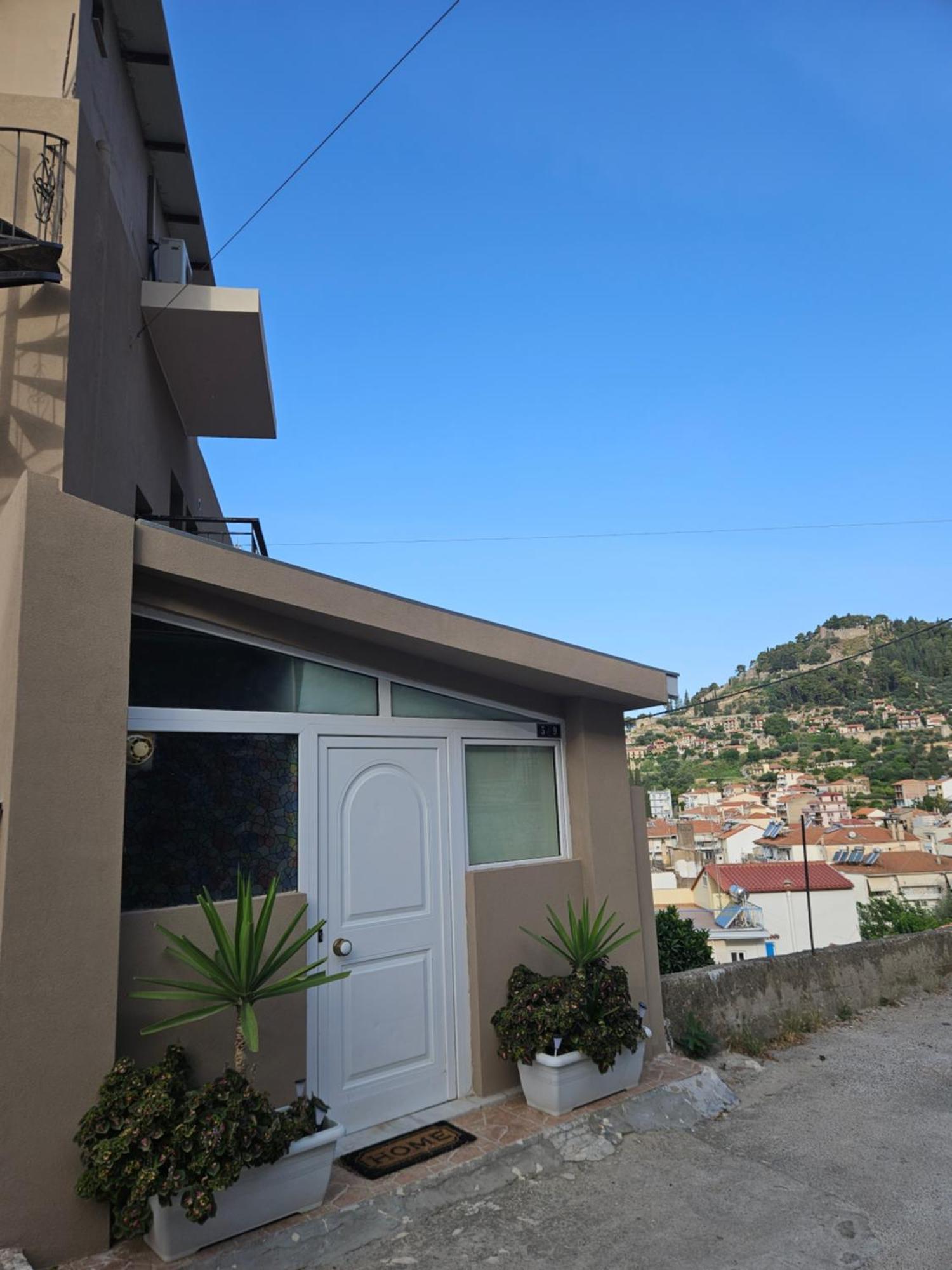Με Θέα Το Κάστρο Appartement Nafpaktos Buitenkant foto