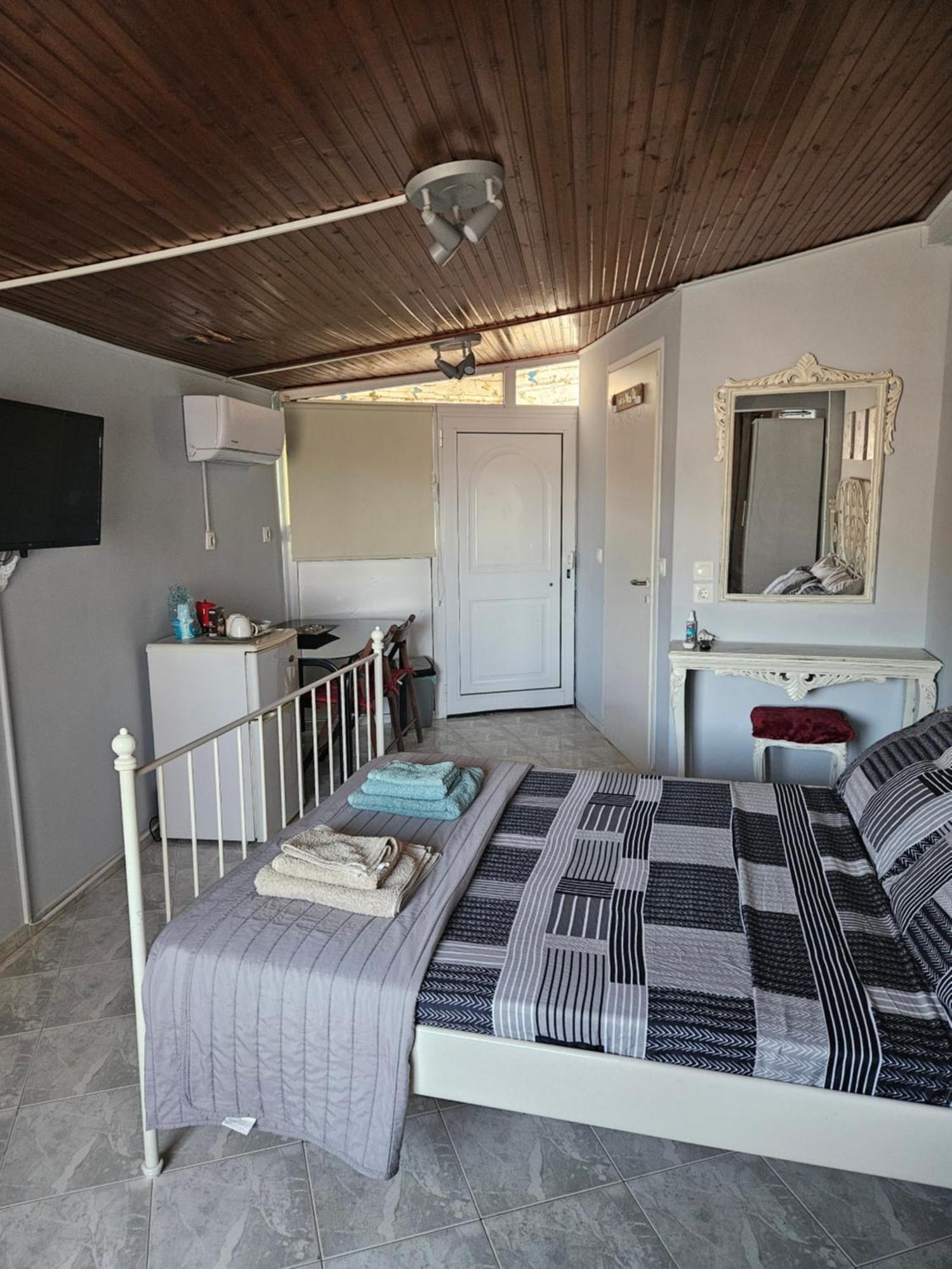 Με Θέα Το Κάστρο Appartement Nafpaktos Buitenkant foto